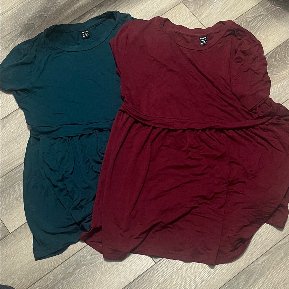 Women’s size medium Teal and Burgundy Short Sleeve Dress shirts